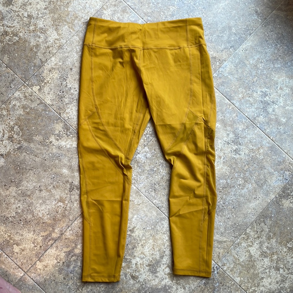 Women’s Zyia Mesh mustard 7/8” size 12 yellow leggings - never worn! So soft!